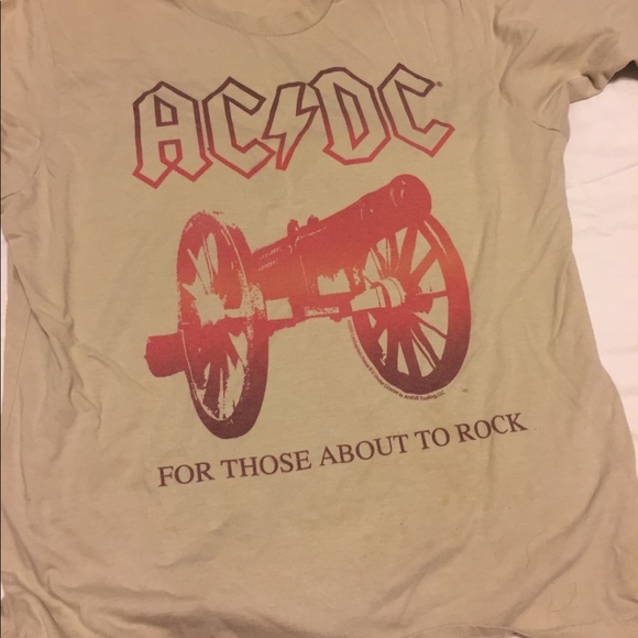 AC/DC T-shirt - Picture 3 of 3
